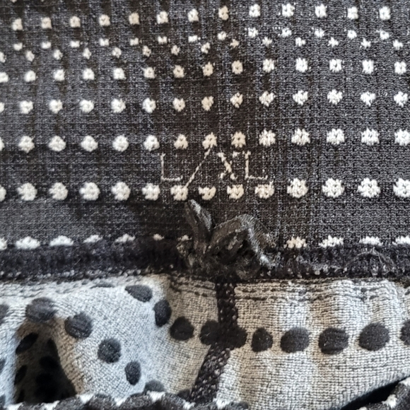 Textured Leggings - Picture 10 of 10